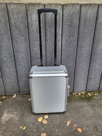 Grosser, stabiler Werkzeugkoffer aus Alu (ohne Werkzeuge)