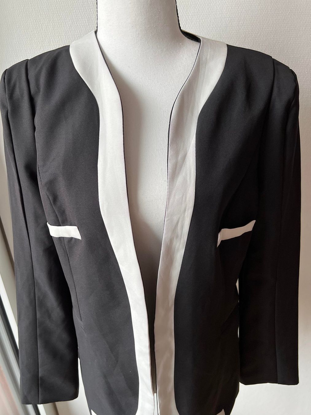 Giacche: Neuer Blazer M – Nuovo e nell'imballaggio originale da Riehen venduto da edu_92w7 4