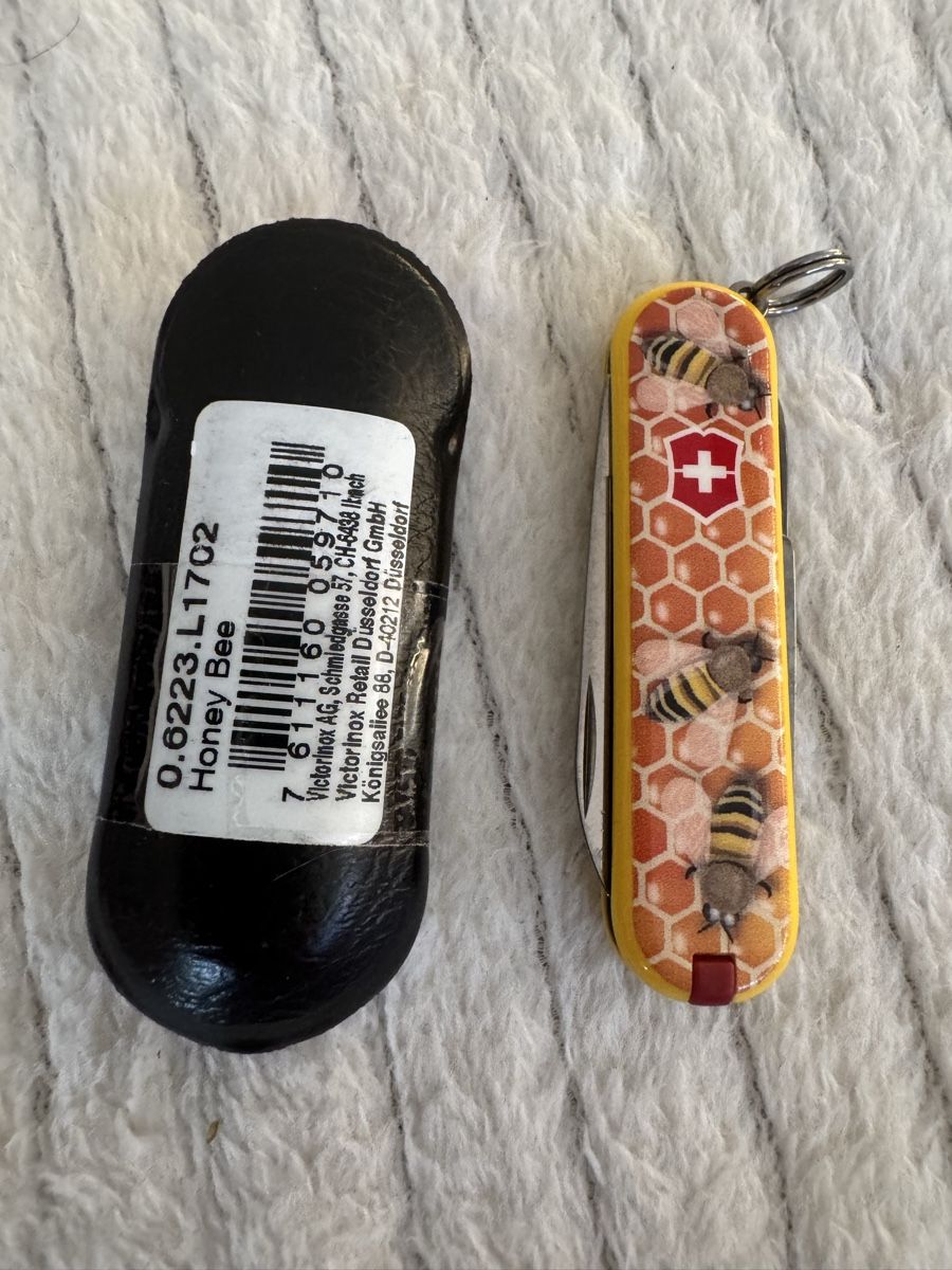 Victorinox Coltelli tascabile: Victorinox classic Honey Bee 2017 – Nuovo e nell'imballaggio originale da Hergiswil NW venduto da wert721 2
