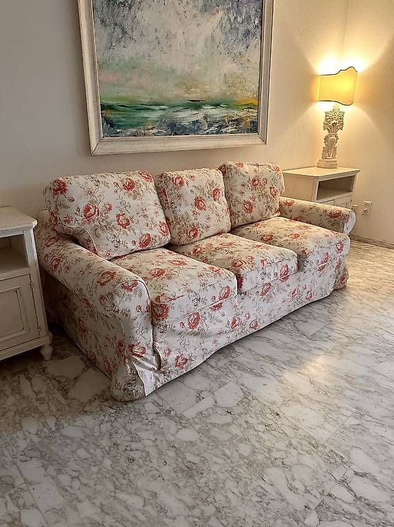 Divani: Divano letto matrimoniale  – Usato da Porza venduto da gia_r6bs