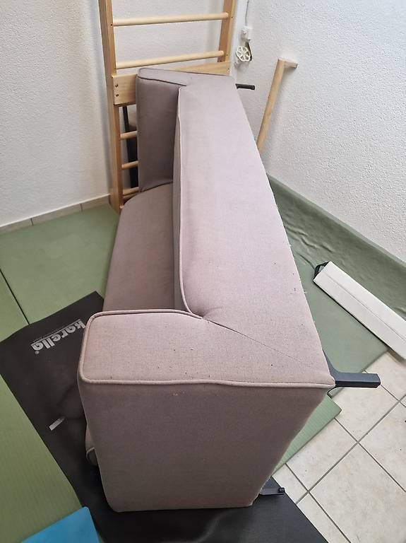 Sofas: Gebrauchtes Sofa gratis – D'occasion à Bern par AdorableGerbil 3
