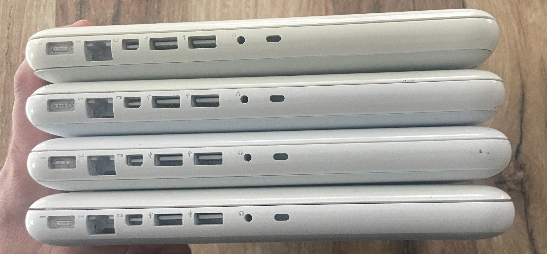 Apple Notebook: Lot 4x Macbook 2010 White – Usato da Dornach venduto da Garocle 3