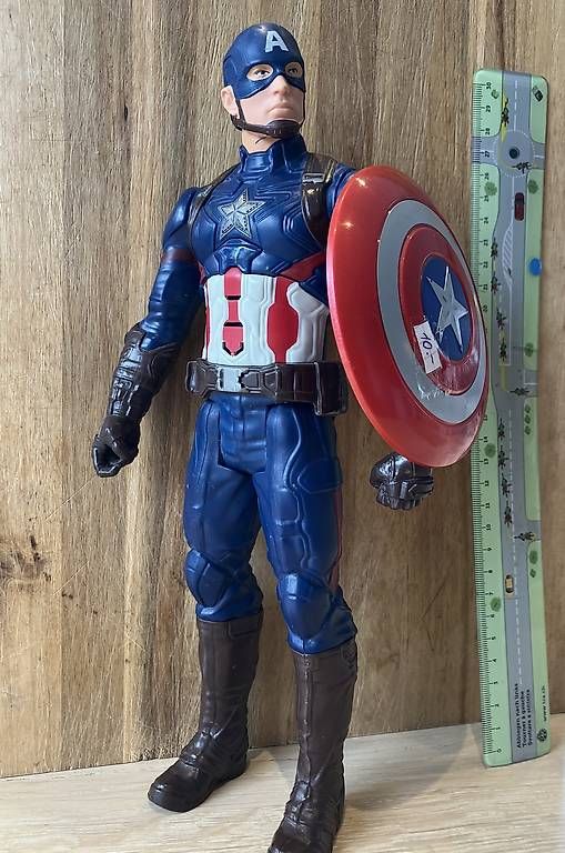 Giocattoli: Figurine de Captain America et Hulk – Usato da Posieux venduto da easyrider66