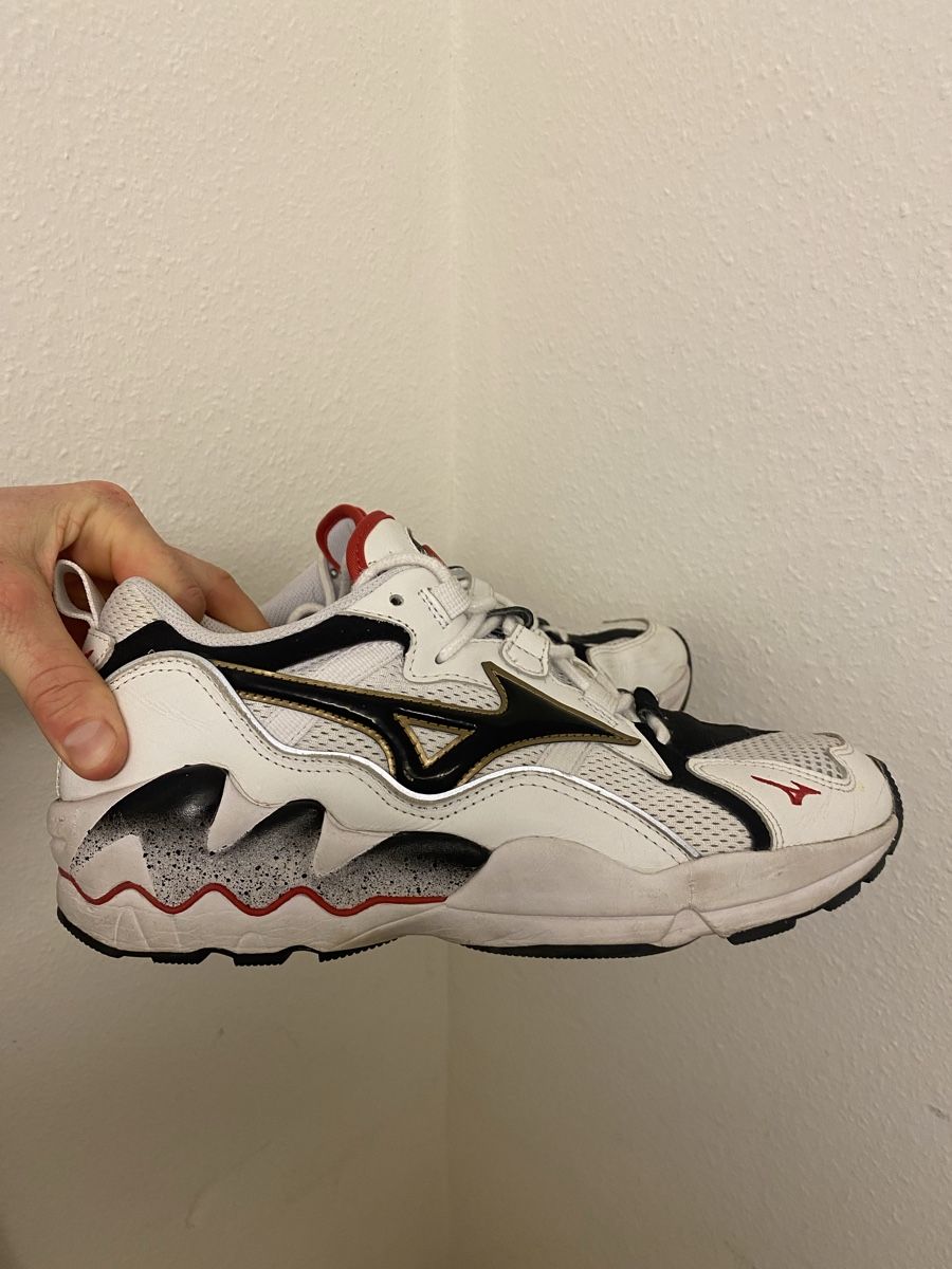 Scarpe da uomo: Mizuno Gr. 42.5 – Usato da Gattikon venduto da cle_xfc7