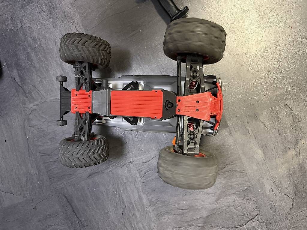 RC Modellbau: Arrma Quake 223 – Gebraucht aus Rudolfstetten von dst_tdh9 1