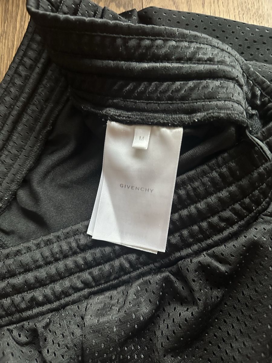 Jeans: Givency Shorts – Gebraucht aus Zürich von Miguel-Zurich 2