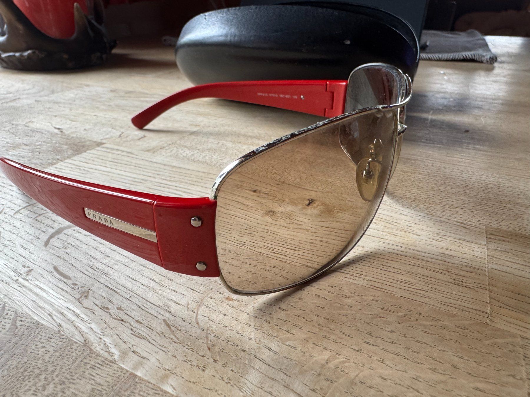 Prada Occhiali & Lenti: Prada Vintage shades – Usato da Luzern venduto da Antiquesonline 3