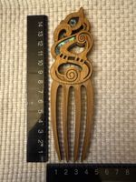 Haarschmuck aus Holz und Perlmutt