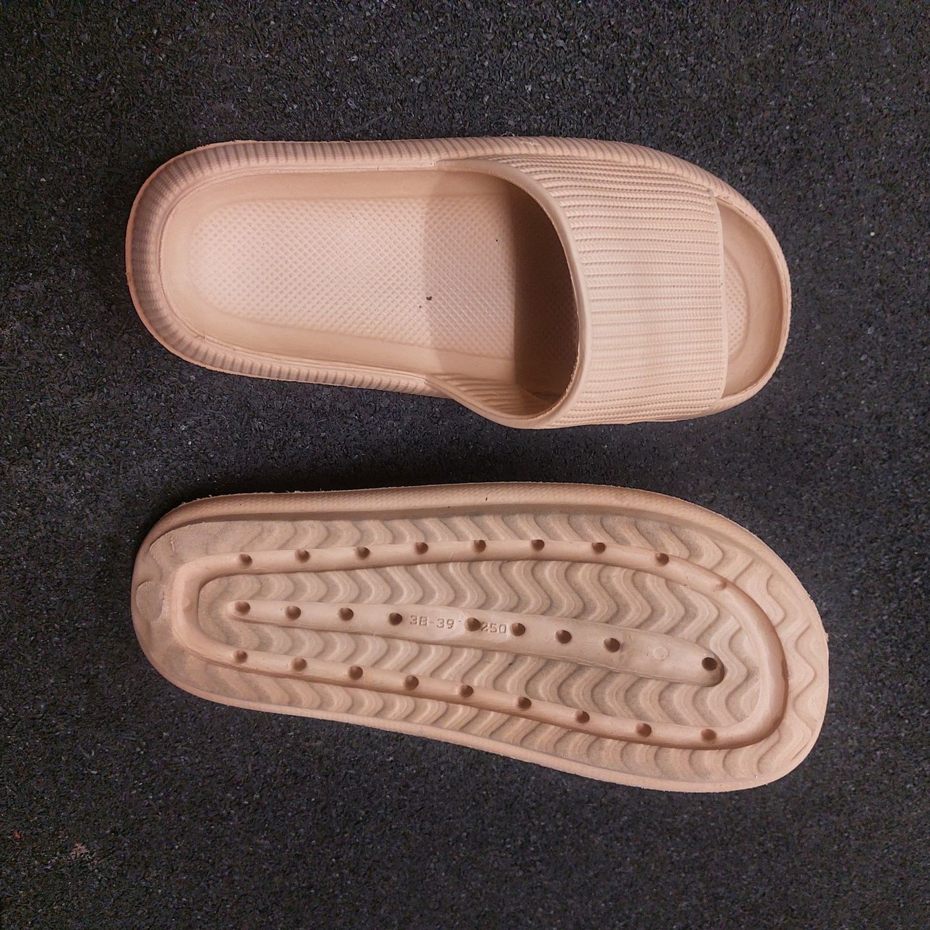 Chaussures femmes: Badeschuhe – D'occasion à uzwil par Cama1 1