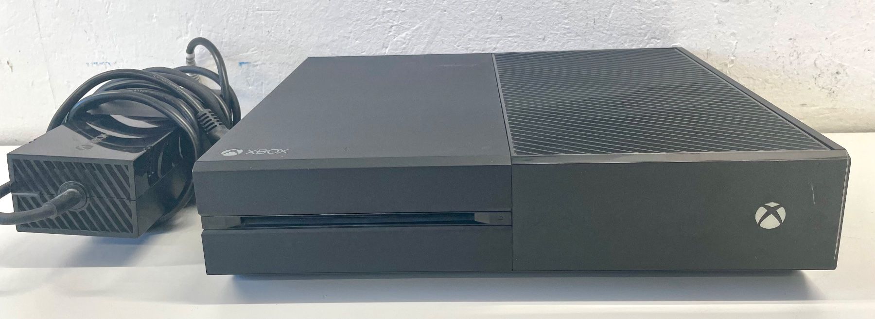 Microsoft Console: Microsoft X Box One mit 5x 360 Spielen /Ohne Controller – Usato da Niederdorf venduto da LeptonAG 1