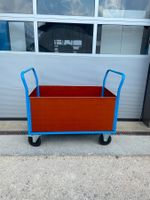 Plattformwagen / Transportwagen mit Holzwänden