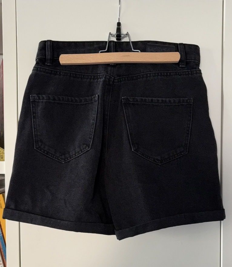 Only Jeans: Only - Die Shorts Gr.XS – Usato da Baden venduto da frb_2cjk 1