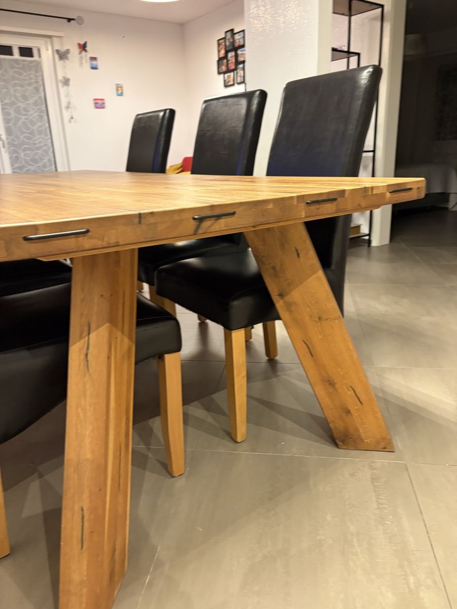 Tables: Massivholz eichen esstisch – D'occasion à Wohlen par dan_cc5r 1