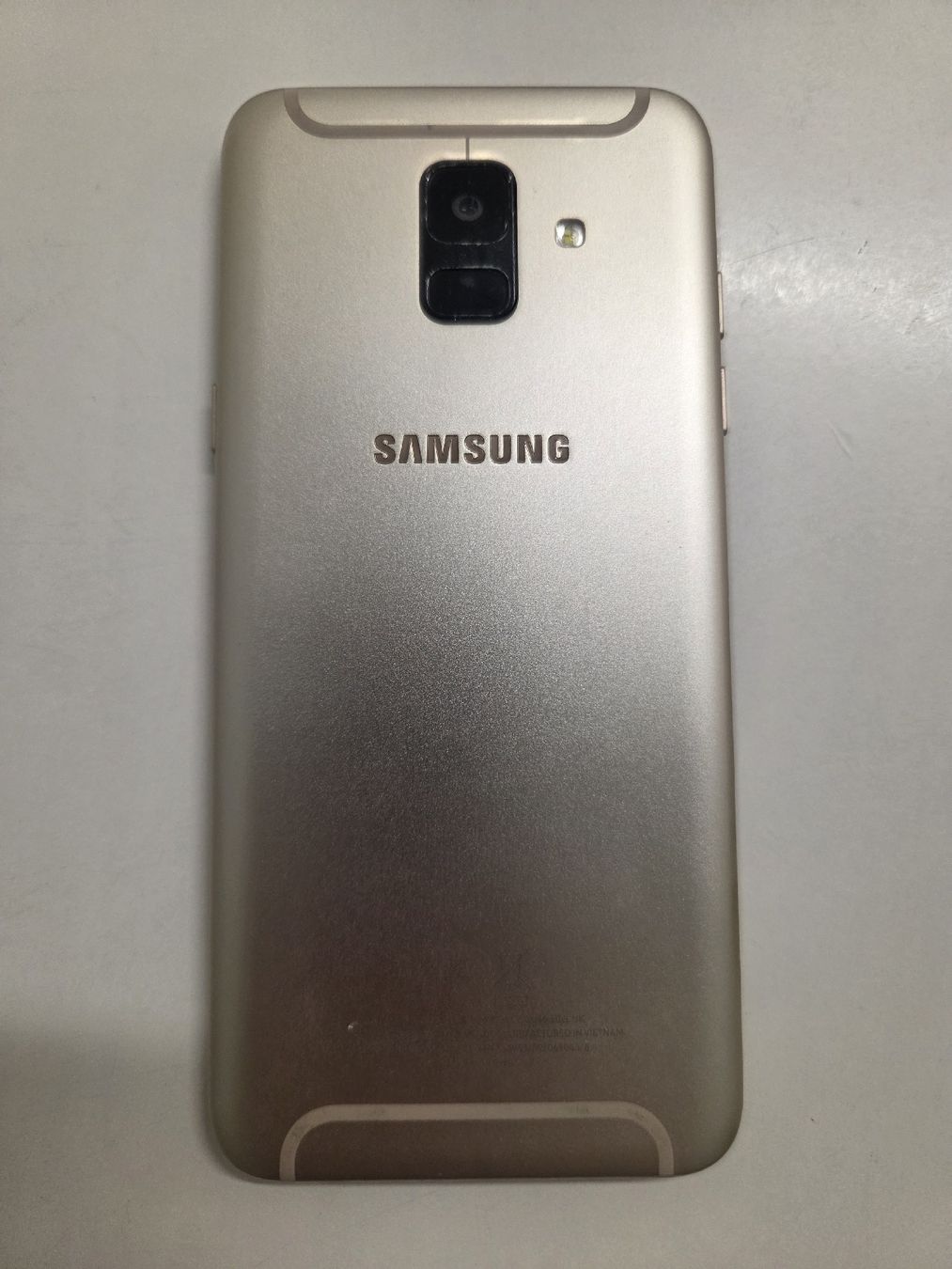 Samsung Telefoni cellulari / Smartphones: Handy Samsung a6 – Nuovo (secondo la descrizione) da St. Gallen venduto da ruz_t5lk