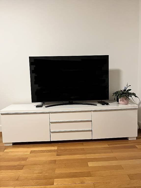 Meubles TV: Fernsehmöbel (Besta burs IKEA) – D'occasion à Basel par cla_g2xl