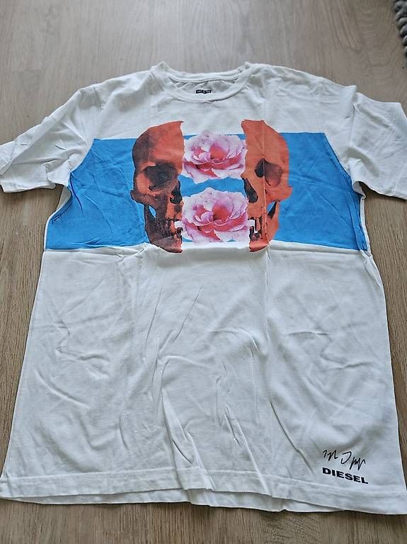 Diesel T-shirt: 2 Diesel Art T-Shirts M – Usato da Altendorf venduto da nab_mxj7