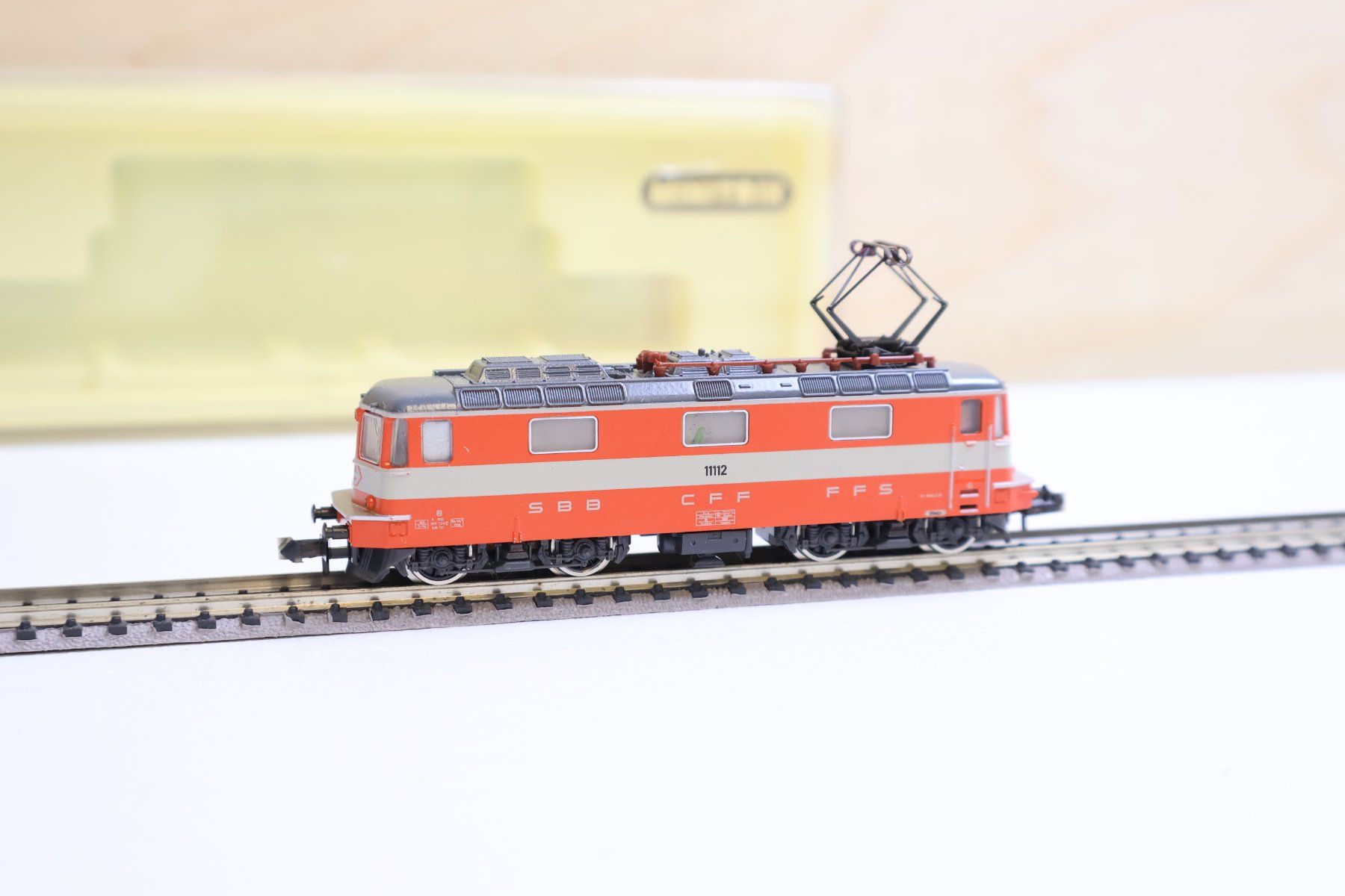 Trix Modellini di ferrovie: Minitrix Swiss Express Re 4/4 E-Lok - 2976 Spur N – Usato da Winterthur venduto da Monstera 1