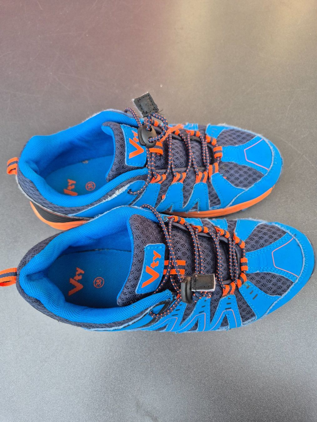 Dosenbach Schuhe für Jungen: Vty Sneaker Gr. 38 – Gebraucht aus Steinen von sius21 1