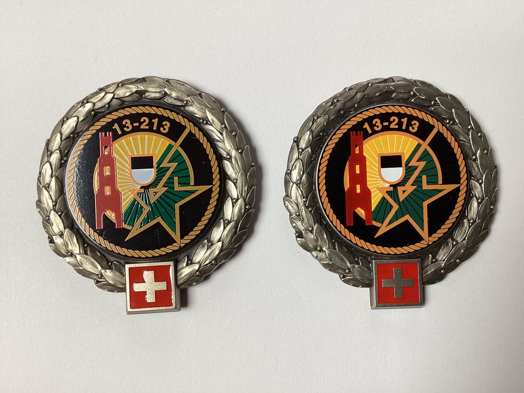 Schweizer Armee Placchette & Badge: Beret Emblem – Usato da niederurnen venduto da Hagugelmann