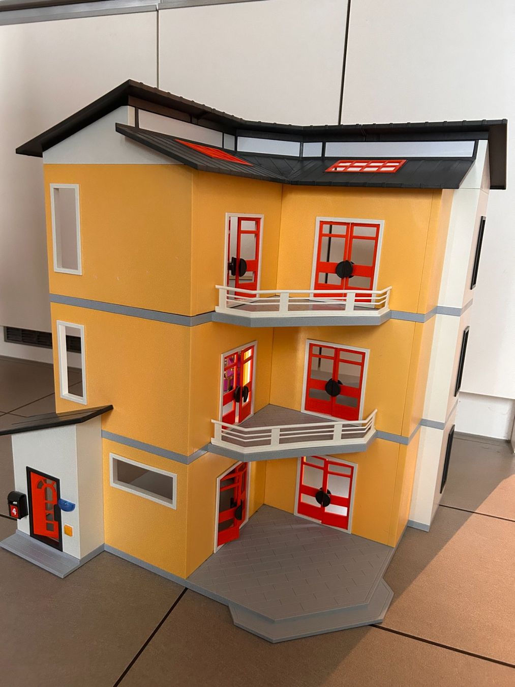 Playmobil Giocattoli: Modernes Wohnhaus – Usato da Kilchberg ZH venduto da marenf