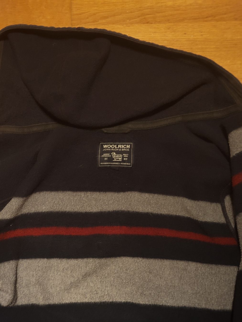 Woolrich Maglioni & Felpe: Woolrich zip-up Hoodie – Usato da Muri b. Bern venduto da SauceBernoise 4