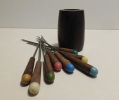 Teakholz Halter mit kl Gabeln für Mik-Pikel od Snak
