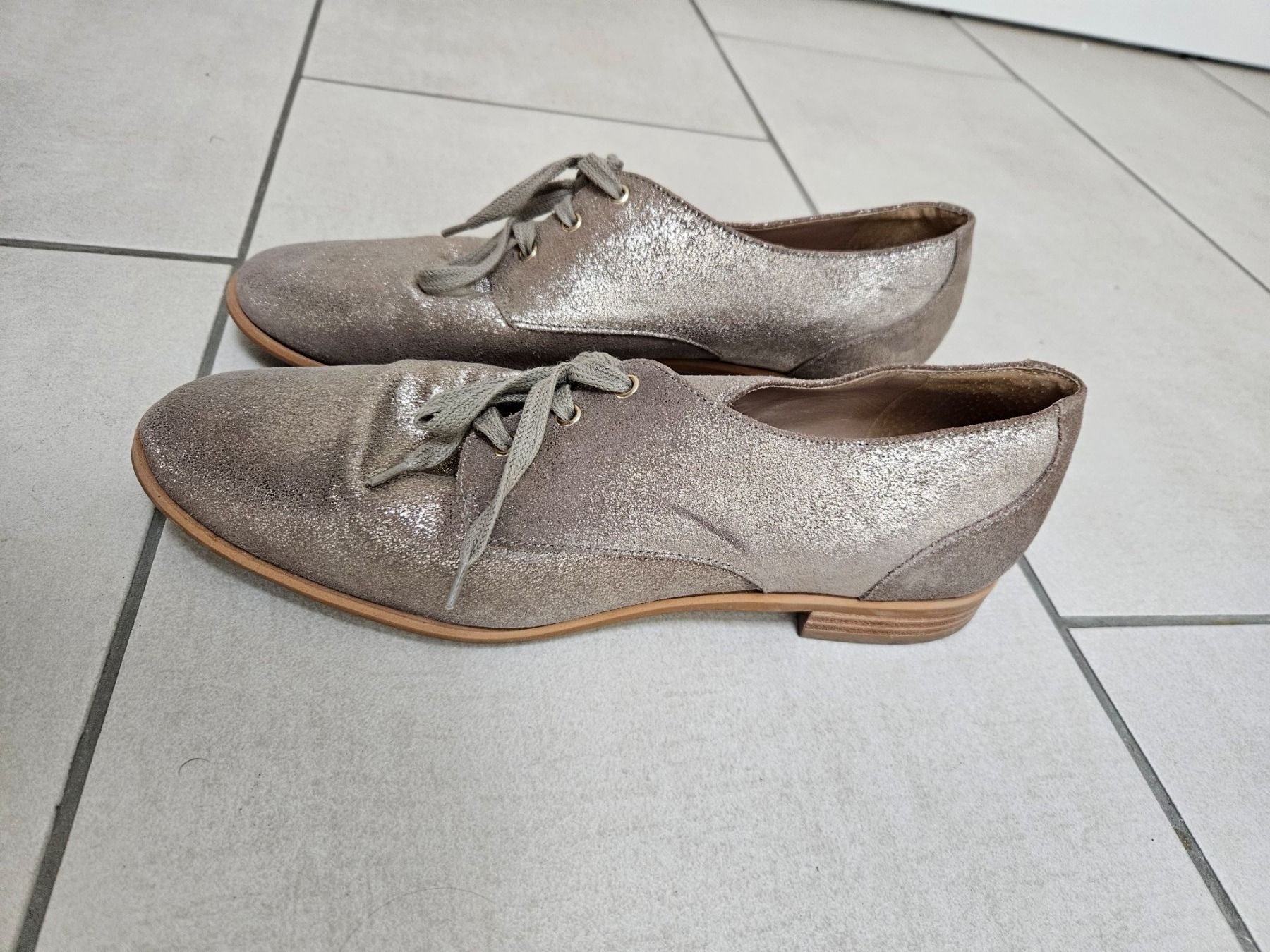 André Scarpe da donna: Lederschuhe André Gr. 41 – Usato da Vevey venduto da nus_ly82 1