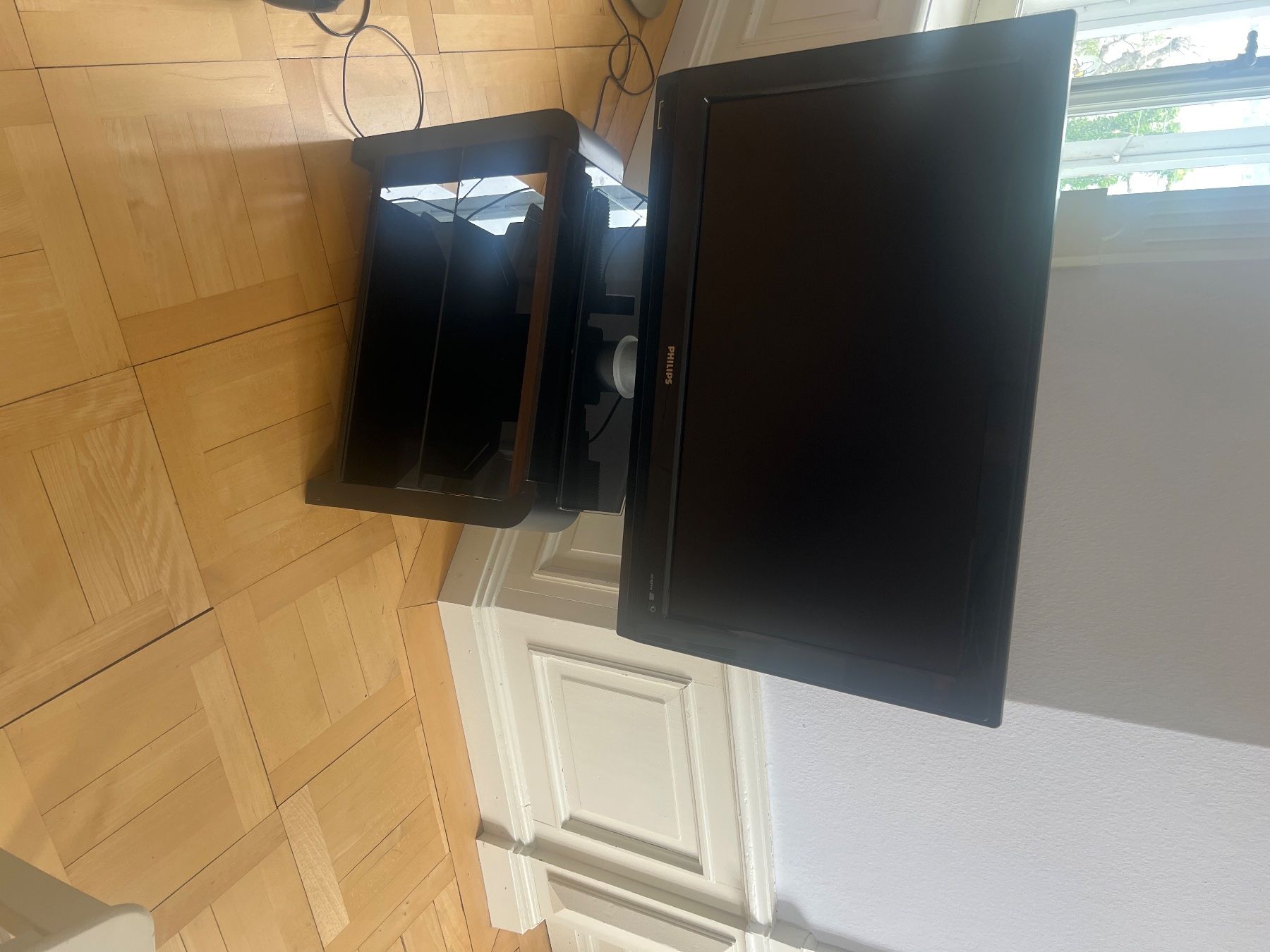 Mobili TV: Black glass tv stand – Usato da Wädenswil venduto da dm1_m5rz 5
