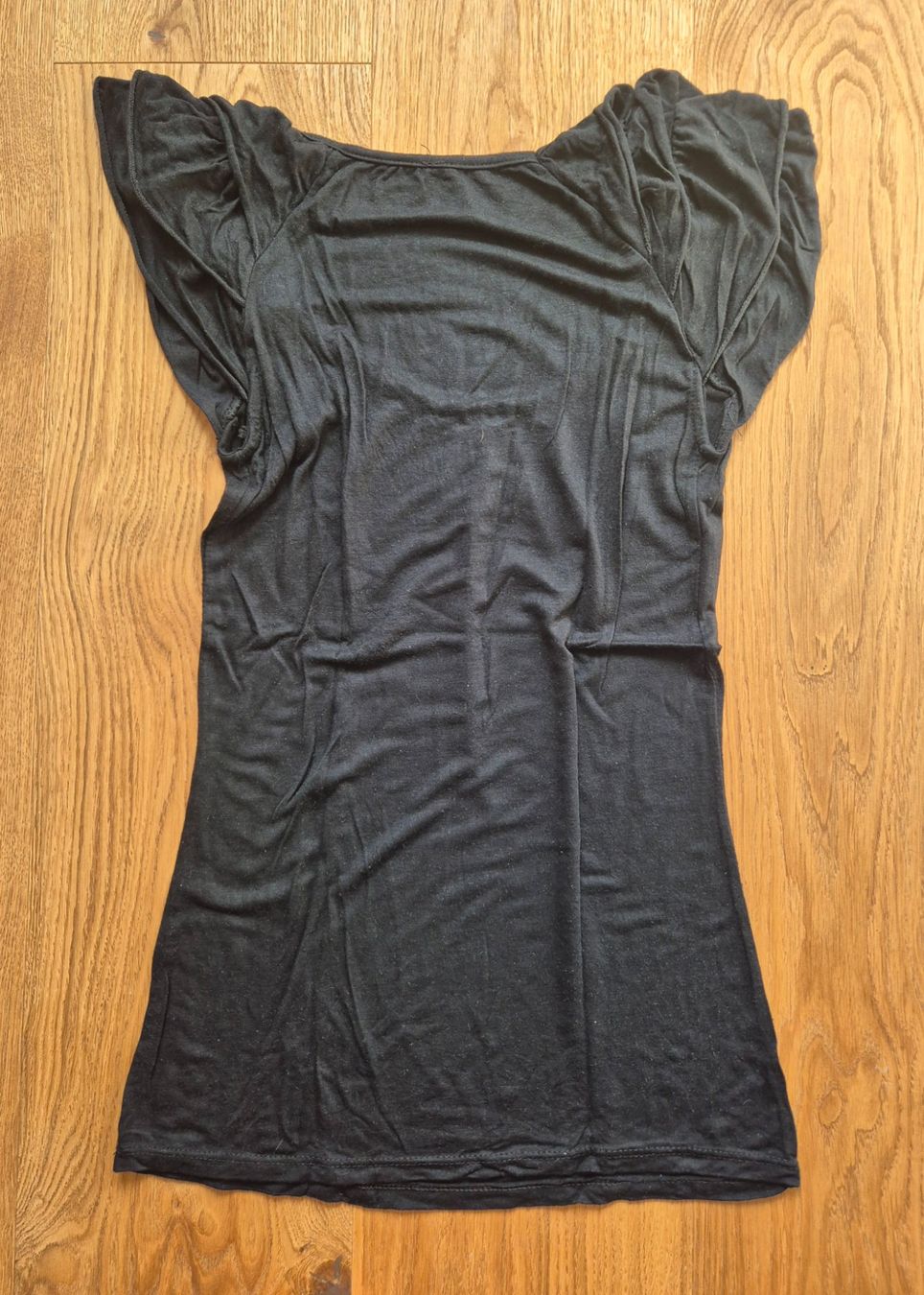T-shirts: Herziges schwarzes T-Shirt – D'occasion à Gams par federli29 1