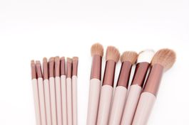 Pflege - Make-up - Braun mit Stoffbeuteln