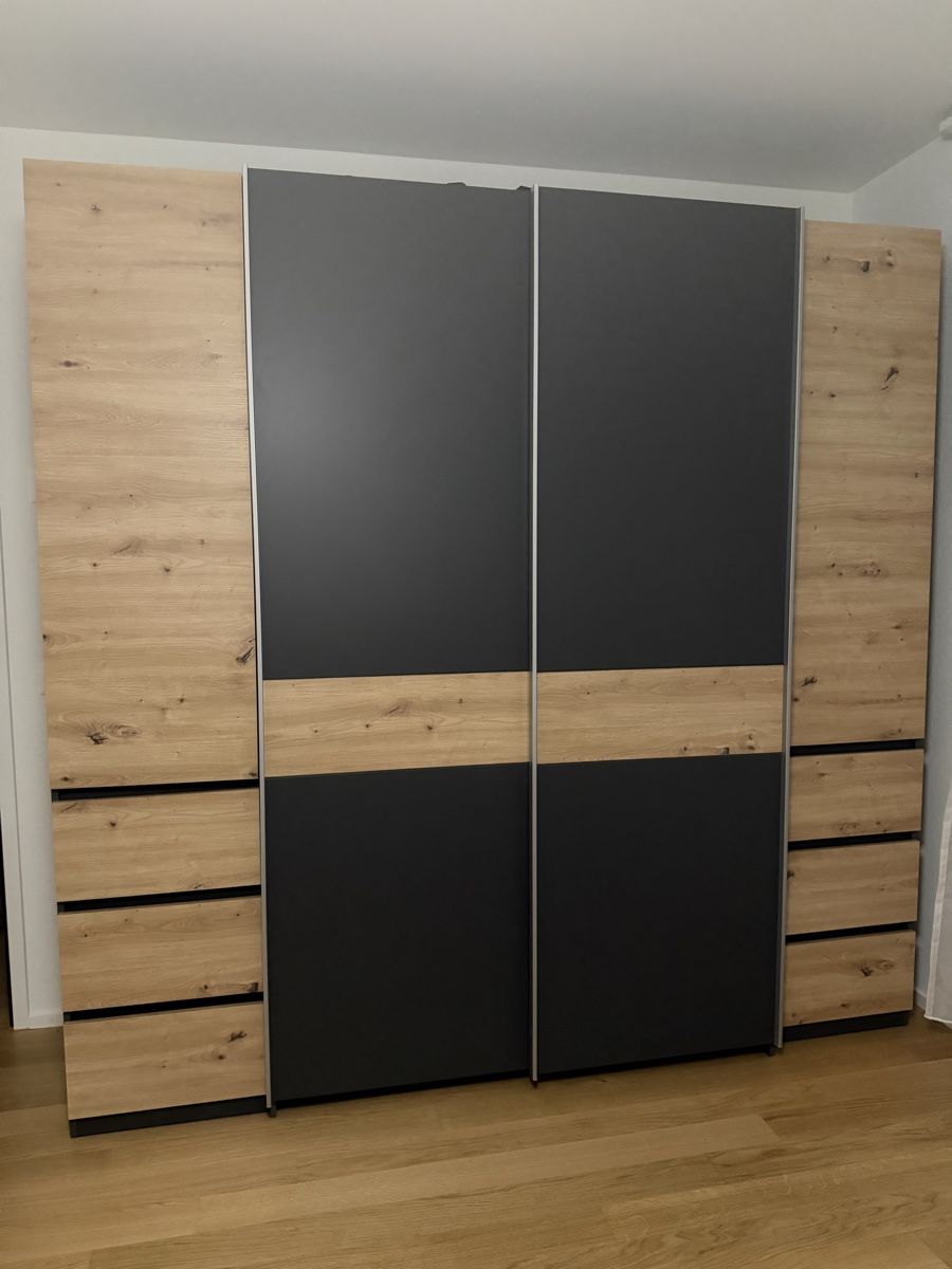 Armadi: Schrank – Nuovo (secondo la descrizione) da Bassersdorf venduto da sof_xgc5