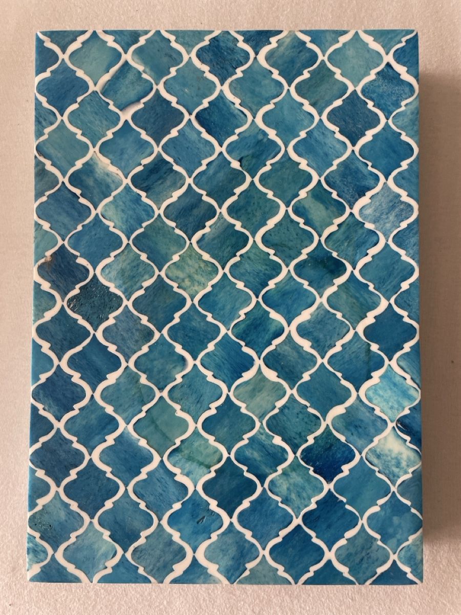 Portagioie: Schmuckschatulle mit eingelegtem Mosaikmuster – Usato da Luzern venduto da madameglaser
