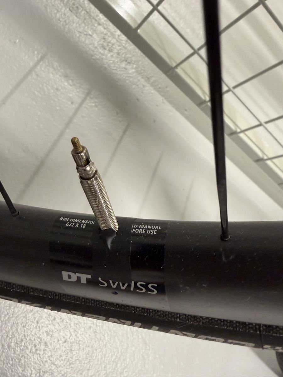 Swiss Pezzi di ricambio: DT Swiss PRC1400 mit Pneu – Usato da Zürich venduto da tomasino82 5