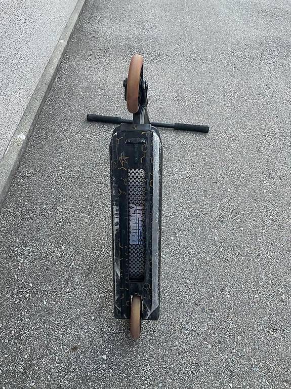 Kickboard: Monopattino da freestyle Blunt S7 – Usato da Mezzovico venduto da Luca_Bortone 1