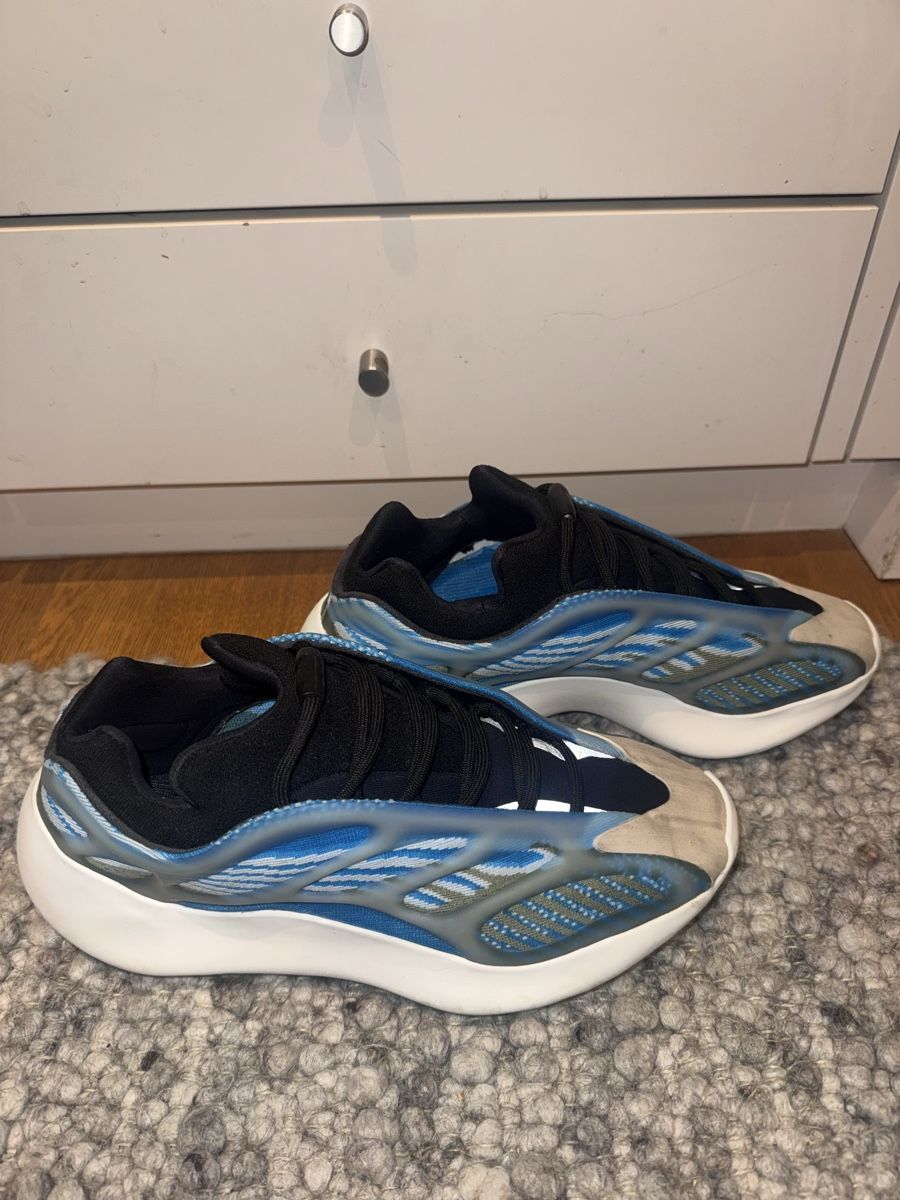Adidas Scarpe da uomo: Yeezy 700 Adidas taille 42 – Usato da Le Mont-sur-Lausanne venduto da nat_kt2b 3