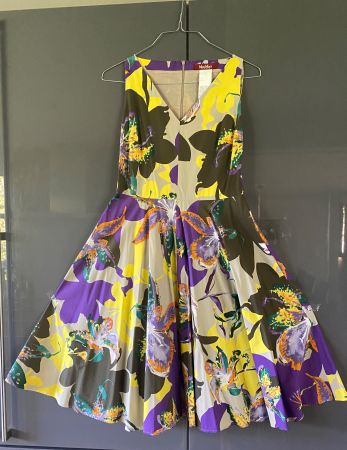 Max Mara Kleid mit floralem Print, schwingender Rock, Gr.40