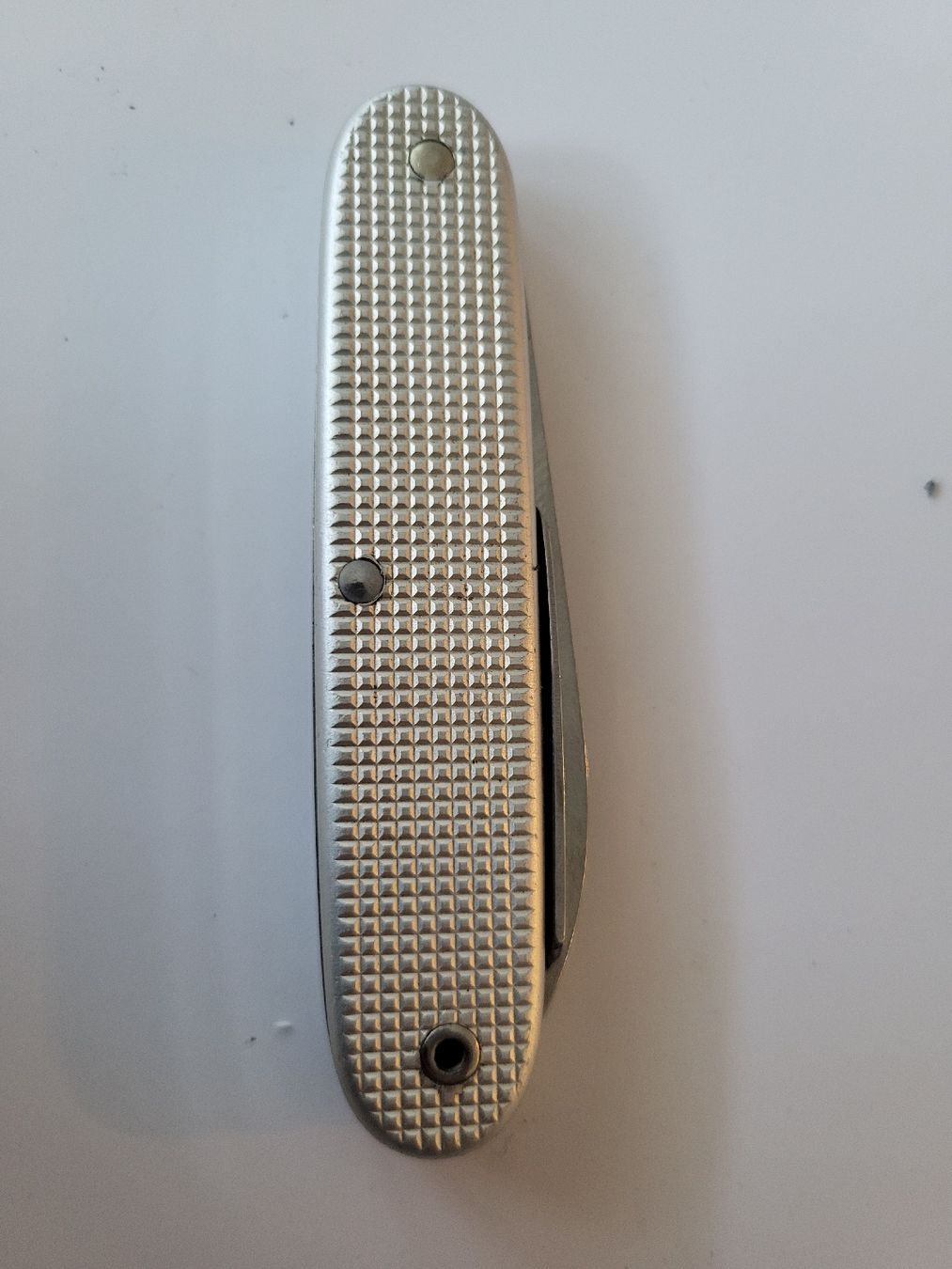 Victorinox Coltelli tascabile: Schweizer  Sokdatenmesser  1985 schöner Zustand – Usato da nunningen venduto da mic_88k2 1