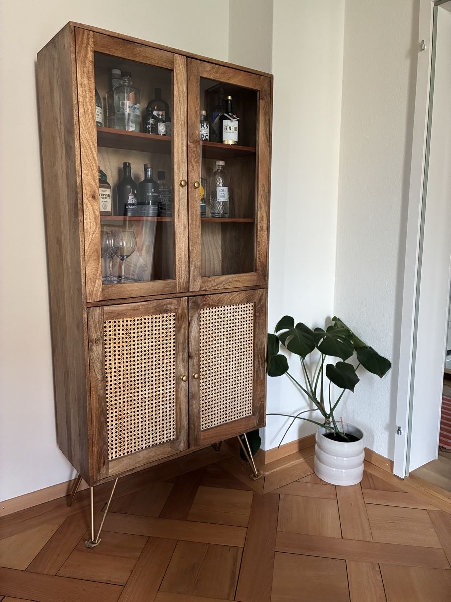 Vitrinen: Vitrinenschrank  – Gebraucht aus Winterthur von sym_w8b9