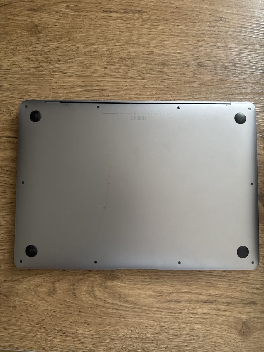 Apple Portables: Apple MacBook Air 13" Space Grau M1 – D'occasion à Glarus par gre_7llq 2
