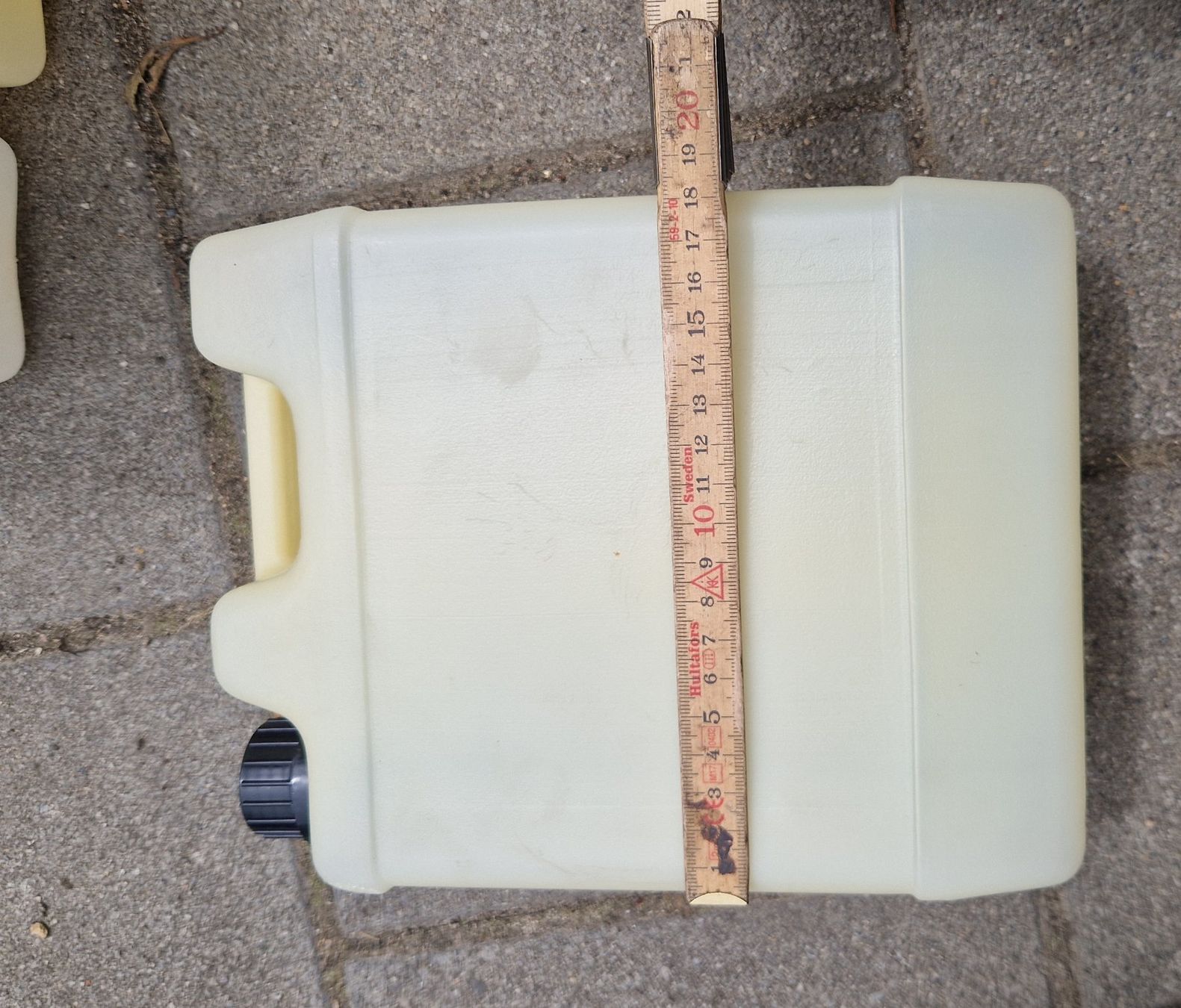 Sonstiges Fahrzeugzubehör: 5x Kunststoffkanister 2.5Liter – Gebraucht aus Gampelen von Schmidi887 1