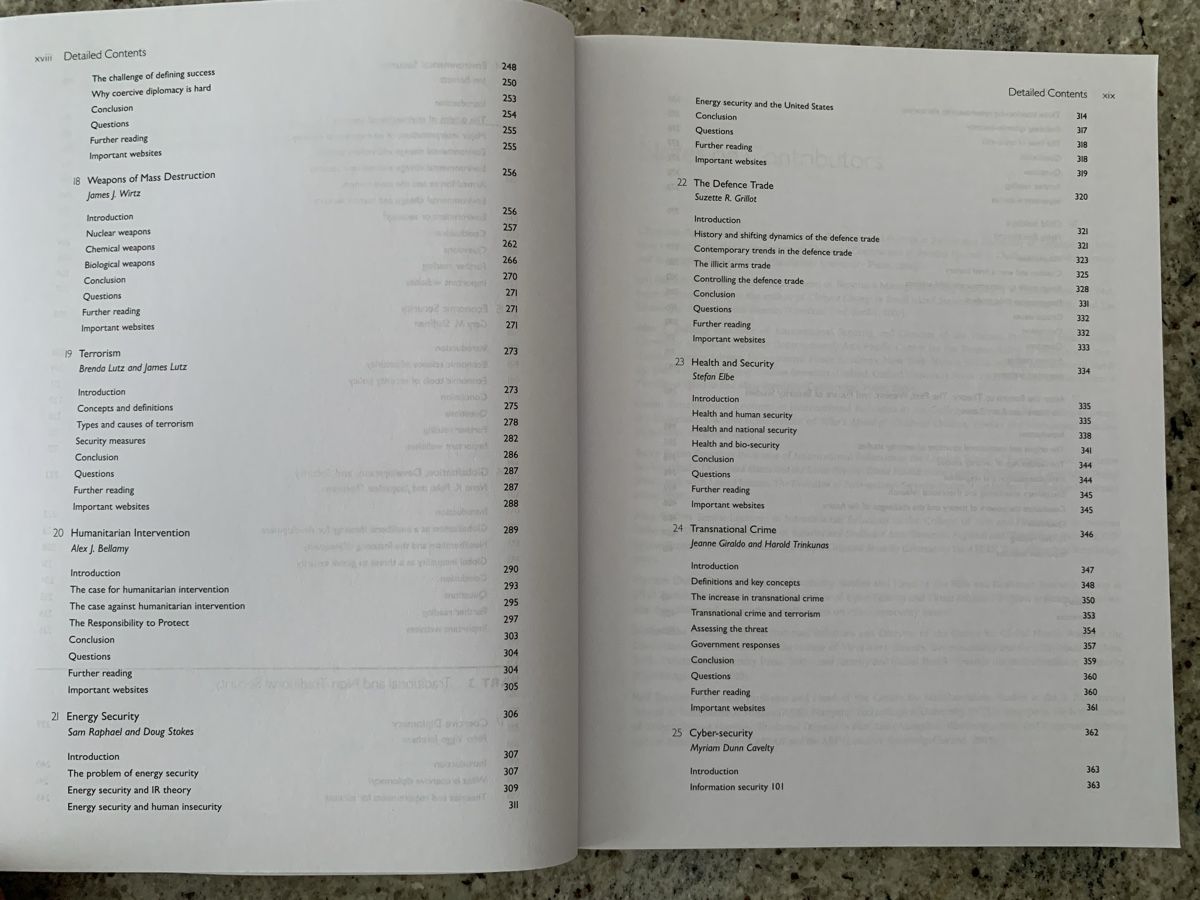 Livres: Contemporary Security Studies, 3rd Edition, Signed! – D'occasion à Genève par sunsustains 9