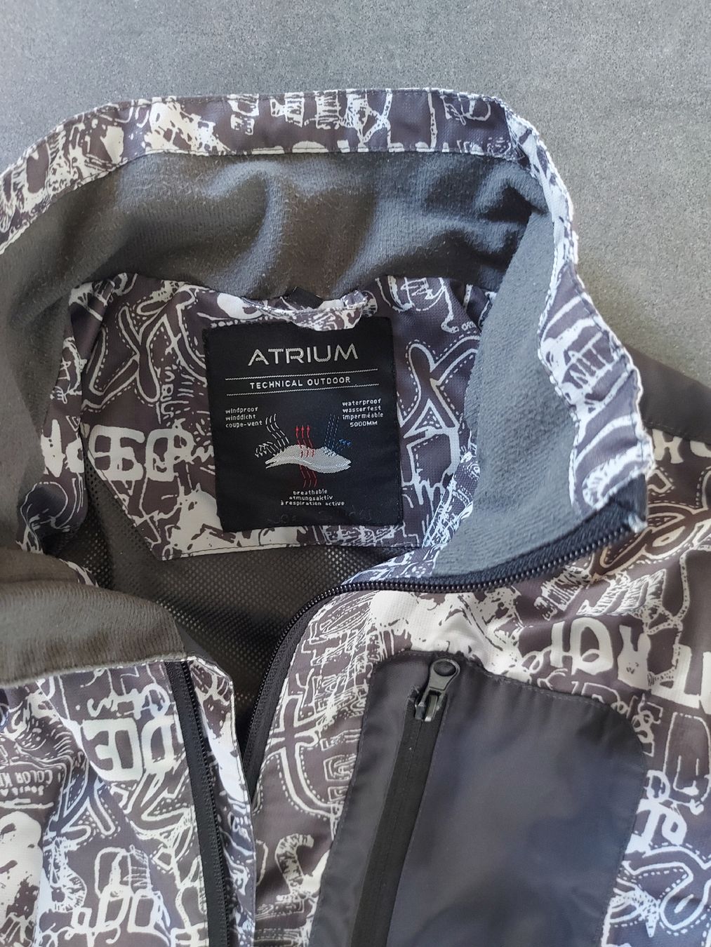 Giacche & Cappotti: Coole Übergangsjacke grau Gr 152 – Usato da Trimbach venduto da Shanja99 1