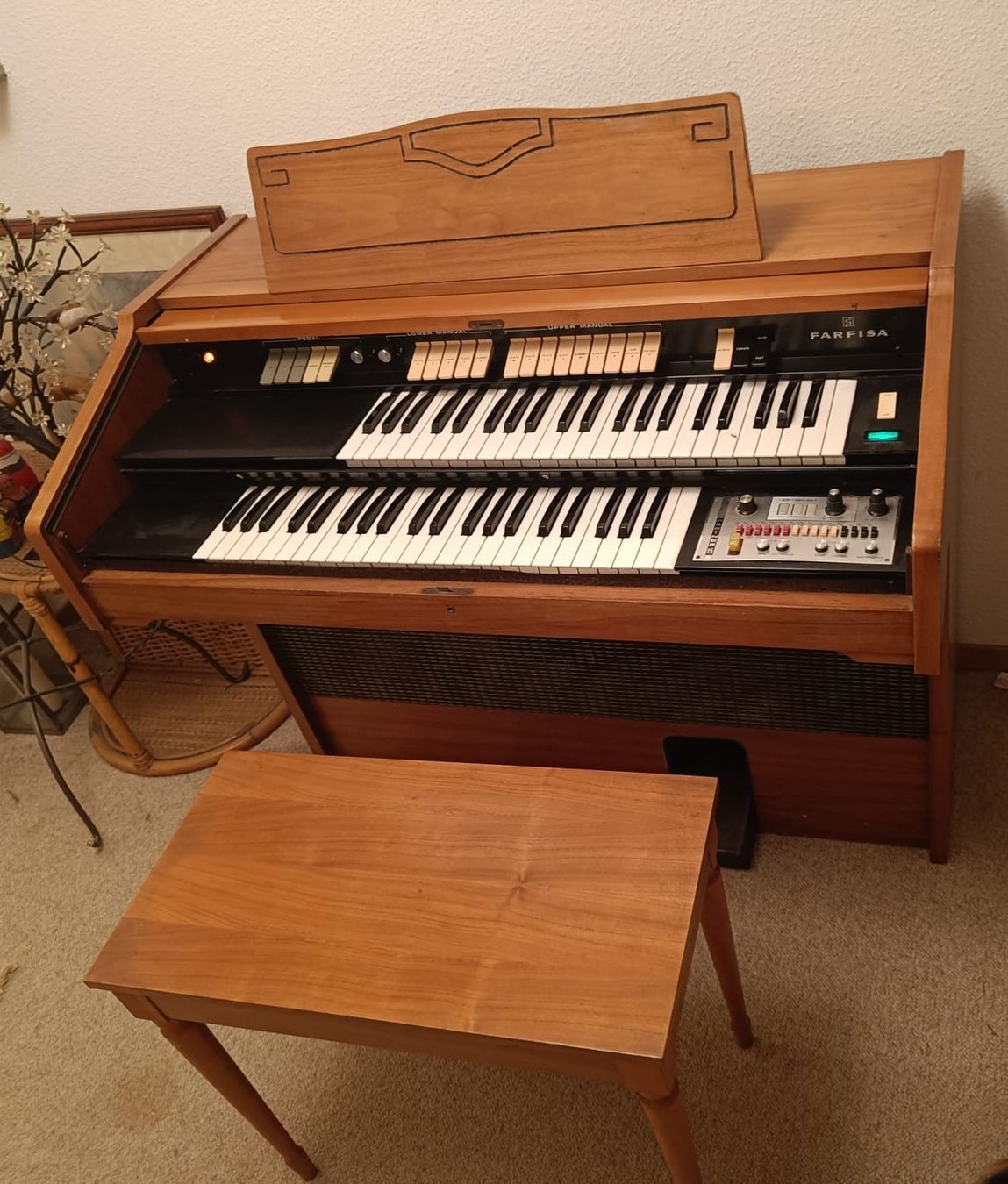 Strumenti musicali: Orgue électronique Farfisa et tabouret – Usato da Noville venduto da mel_bsj2 1