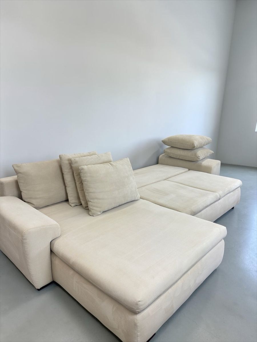 Sofas: Beiges Ecksofa mit Bettfunktion und Stauraum – D'occasion à Fehraltorf par Sofalab.swiss 6