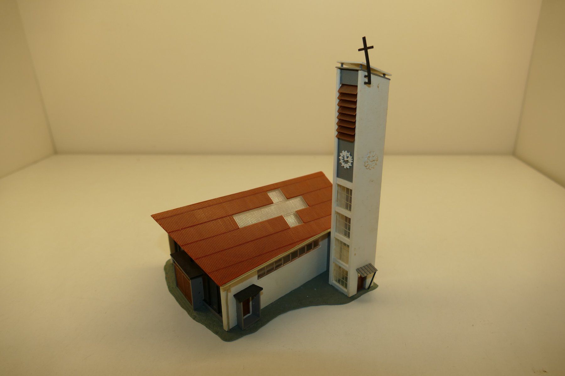 Faller Modellini di ferrovie: Faller H0: Kirche – Usato da Niederhasli venduto da rail-duerst 4
