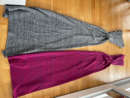 2 kuschelige gestrickte Decken im Meerjungfrau Look