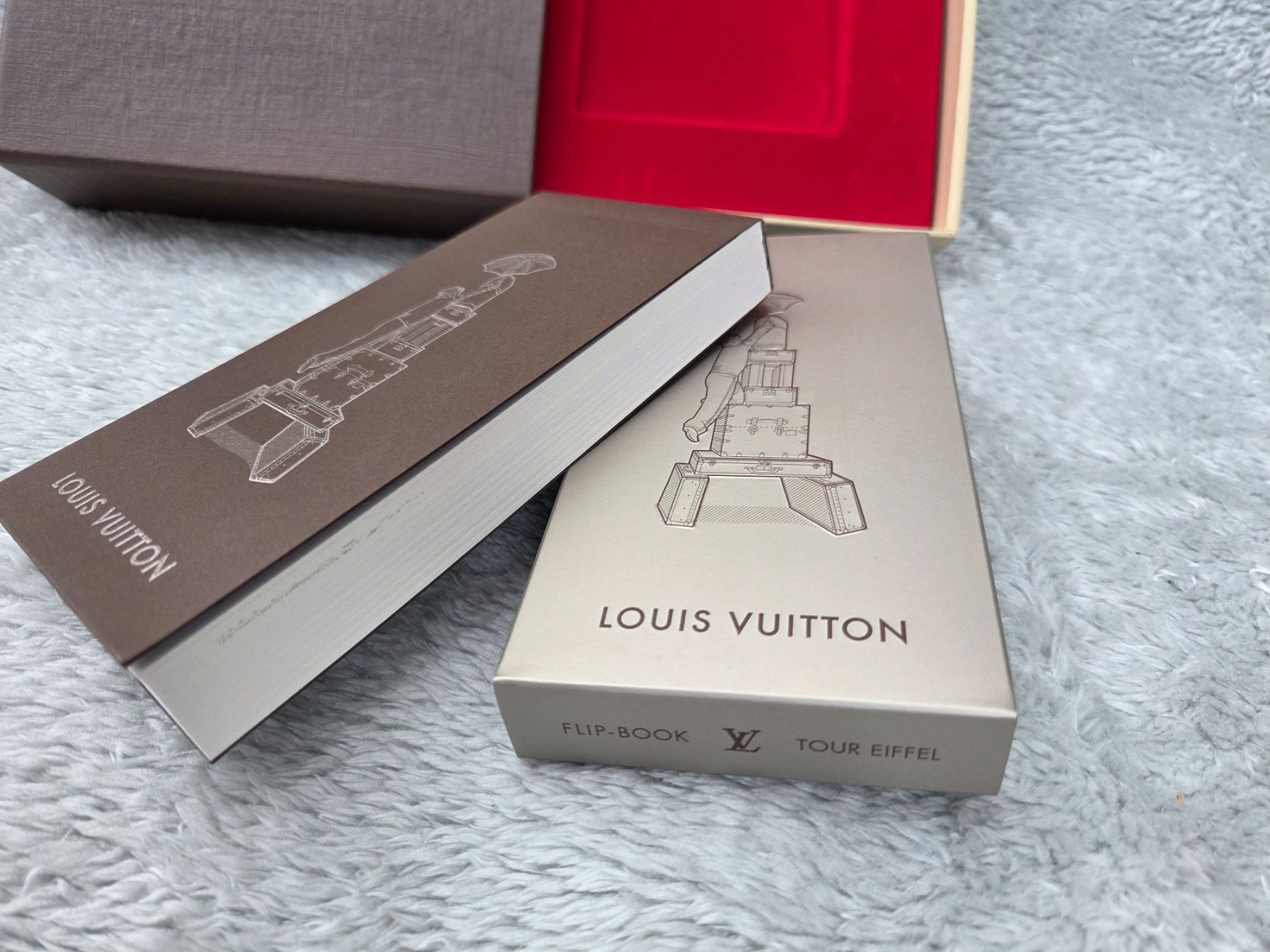 Libri: Louis Vuitton Eiffelturm- Flipbook – Nuovo (secondo la descrizione) da Uetendorf venduto da NicoleTedesco 1