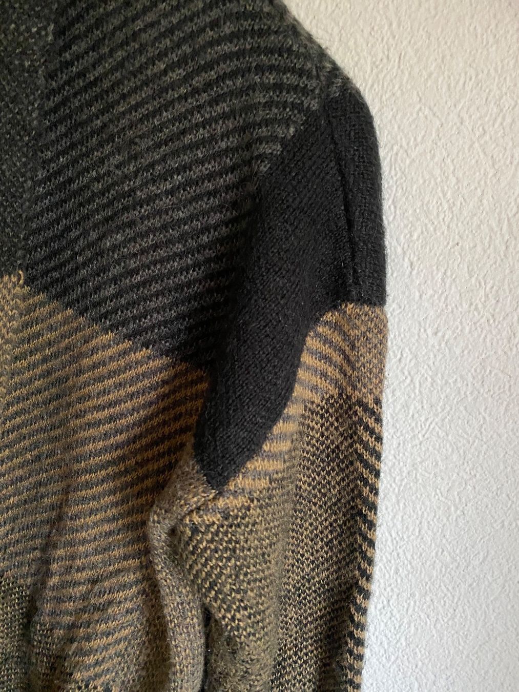Giacche: schöne Strickjacke Mango Casual, one size – Usato da Spiegel b. Bern venduto da corn2009 2