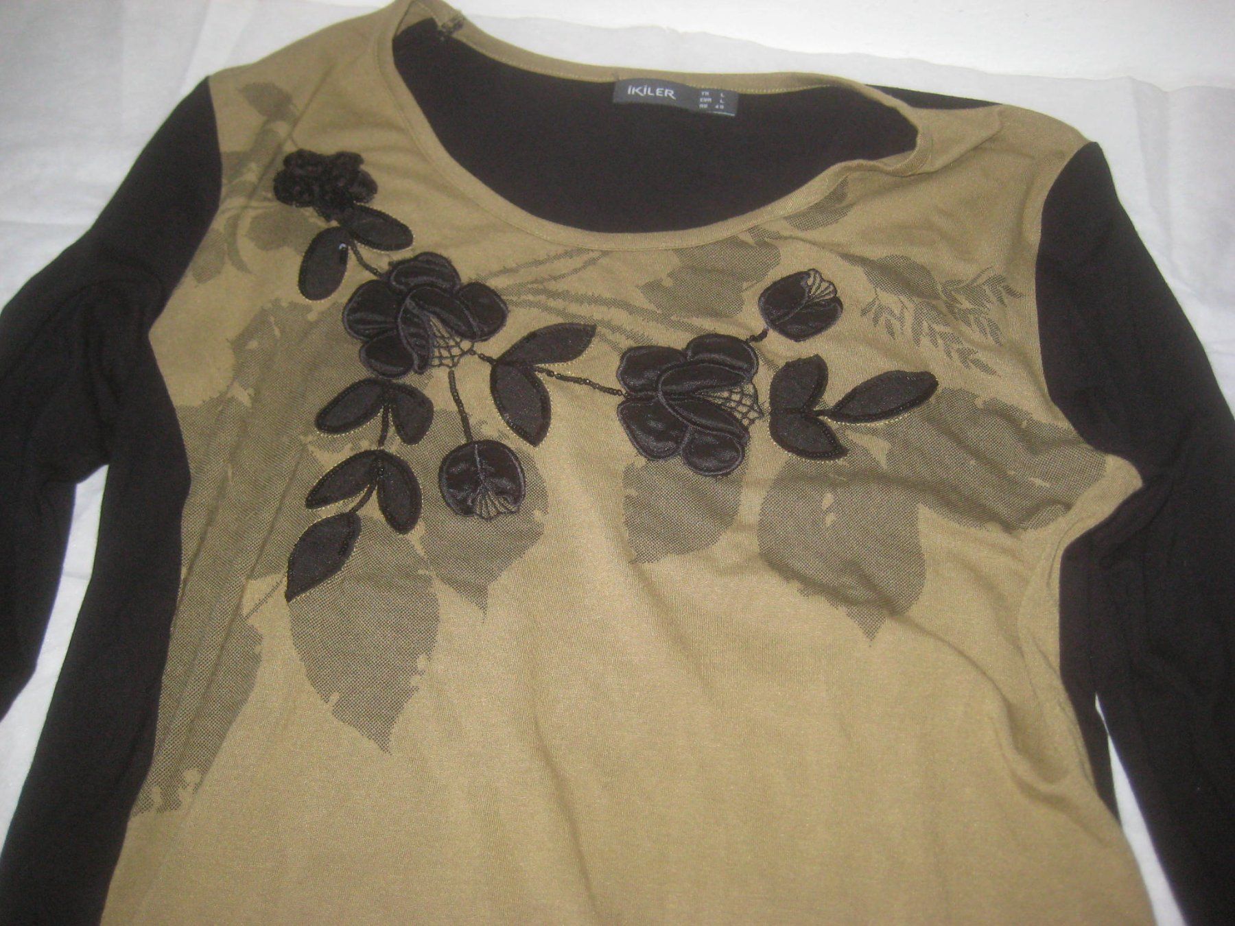 Blusen: DAMEN  BLUSE  ODER    PULLOVER – Gebraucht aus Uster von flocke1 1