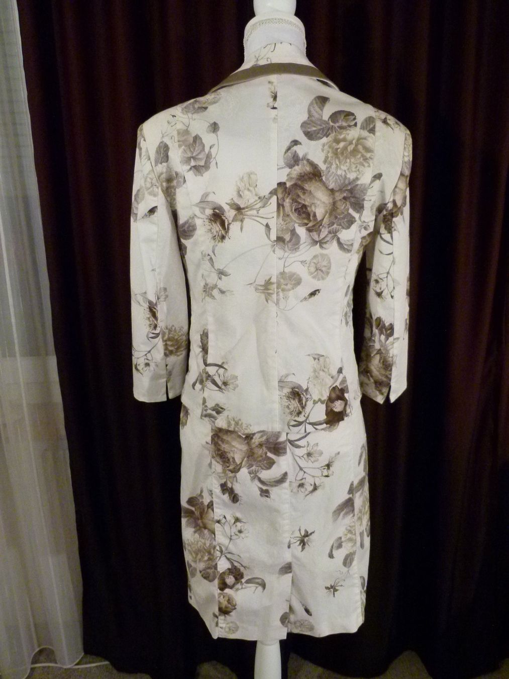 Costumi: Damen- Costume Edas, weiss – Usato da Winterthur venduto da carrera924s 4